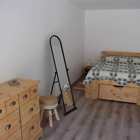 Appartement Neuf Et Independant Dans Rez-De-Villa Vallauris Eksteriør billede