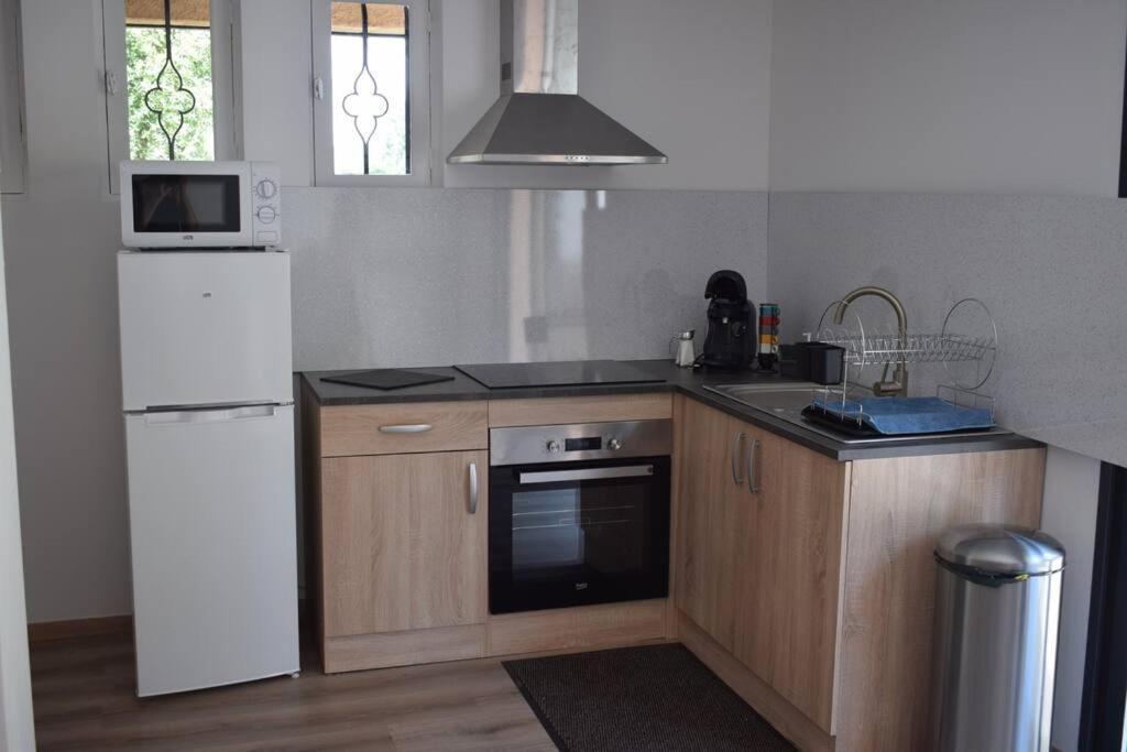 Appartement Neuf Et Independant Dans Rez-De-Villa Vallauris Eksteriør billede